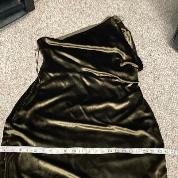 Reiss One Shoulder Velvet Dress in Dark Olive - Picture 7 of 11